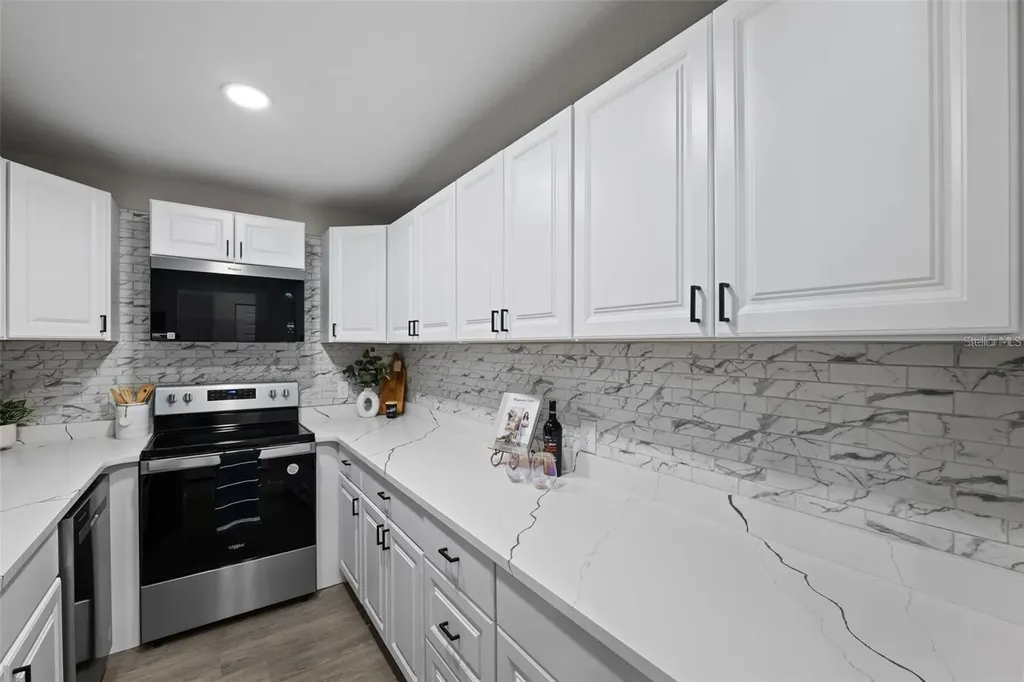 4610 W Gray Street Tampa FL 33609