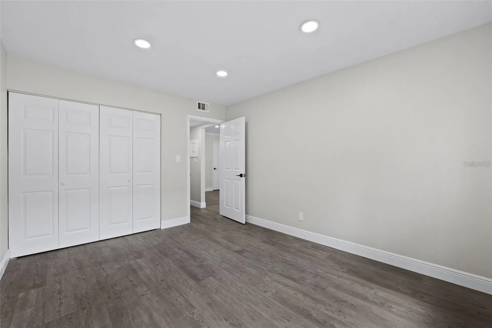 4610 W Gray Street Tampa FL 33609