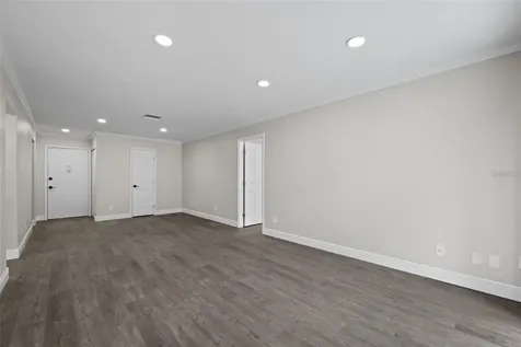 4610 W Gray Street Tampa FL 33609