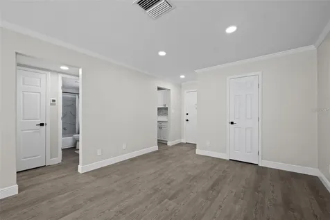 4610 W Gray Street Tampa FL 33609