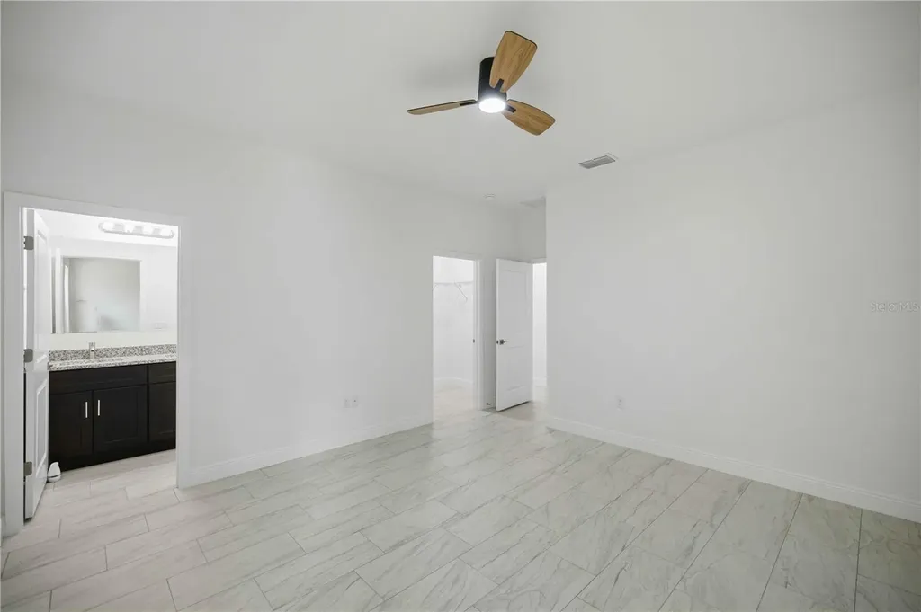 2885 W Redgate Drive Dunnellon FL 34433