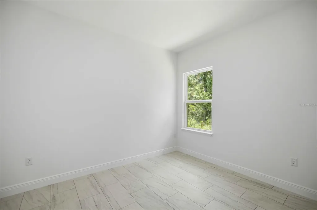 2885 W Redgate Drive Dunnellon FL 34433