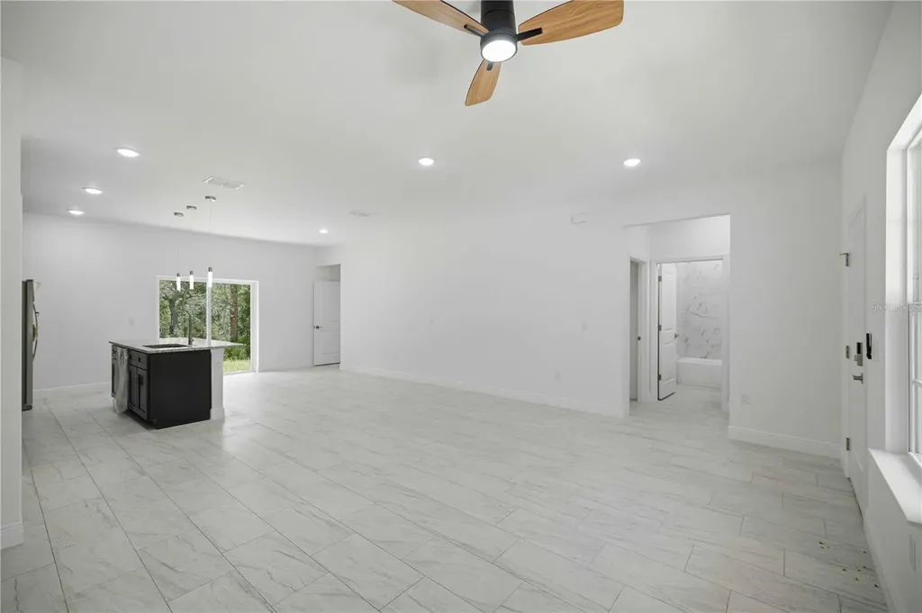 2885 W Redgate Drive Dunnellon FL 34433