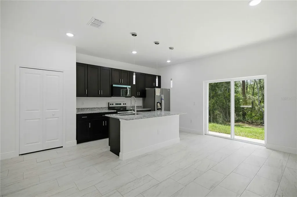 2885 W Redgate Drive Dunnellon FL 34433