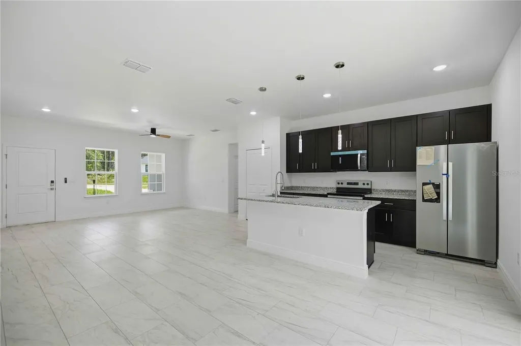 2885 W Redgate Drive Dunnellon FL 34433