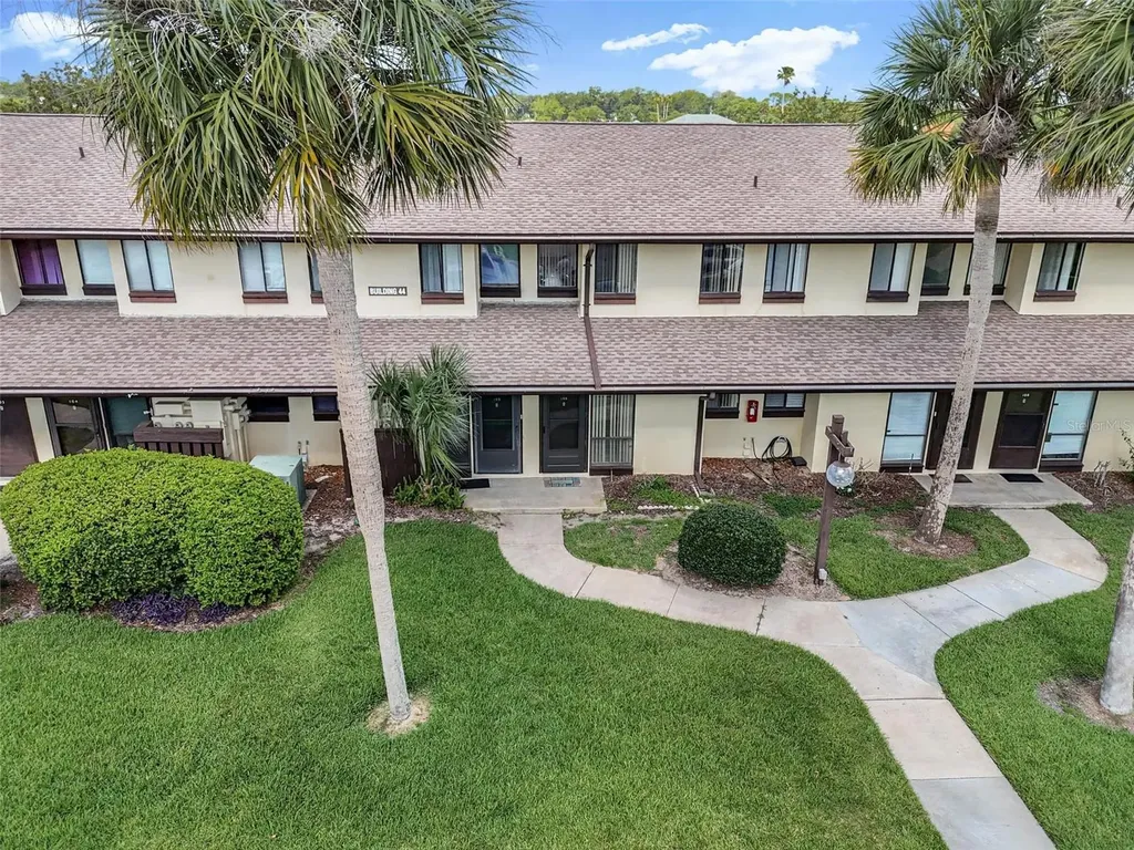 44 Club House Drive Palm Coast FL 32137