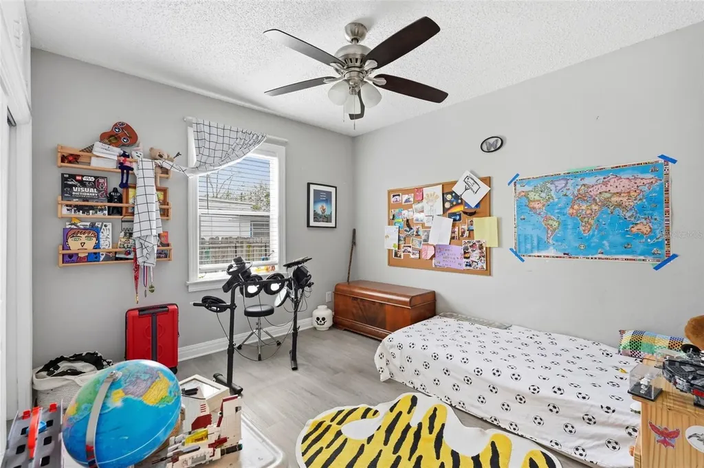 4348 8th Avenue N St Petersburg FL 33713