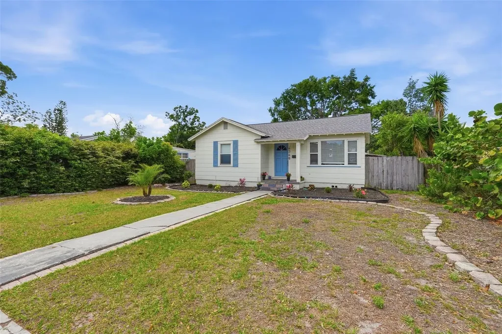 4348 8th Avenue N St Petersburg FL 33713