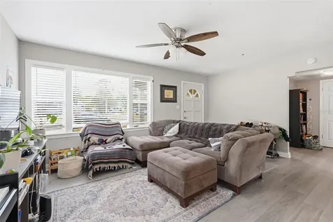 4348 8th Avenue N St Petersburg FL 33713