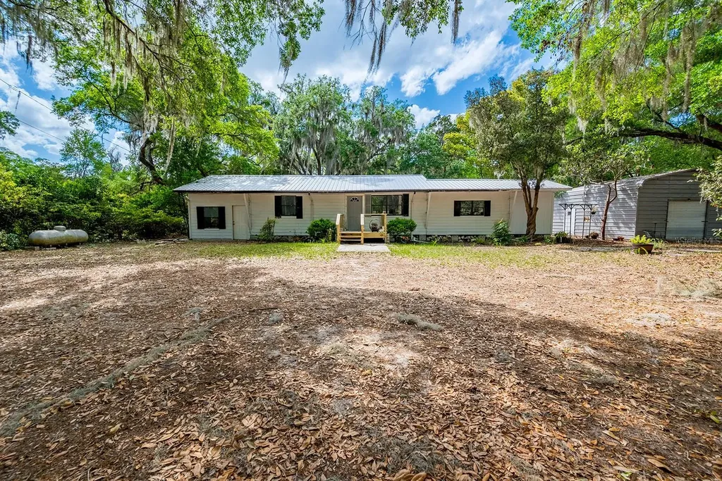 6308 Island Road Melrose FL 32666