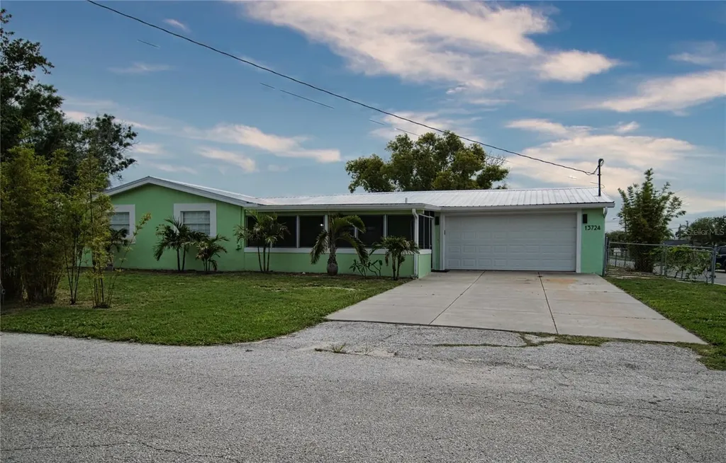 13724 Cox Avenue Hudson FL 34667