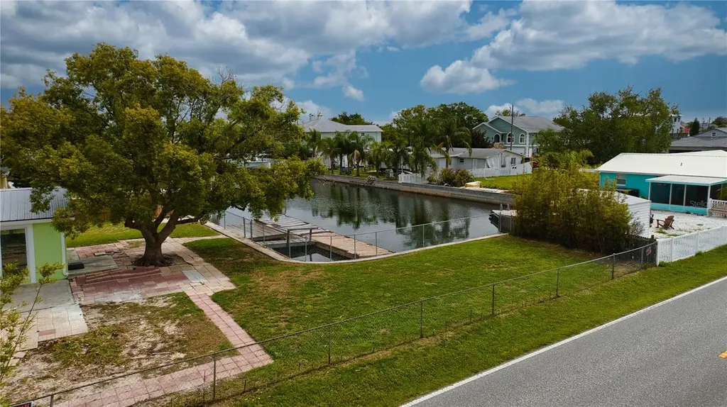13724 Cox Avenue Hudson FL 34667
