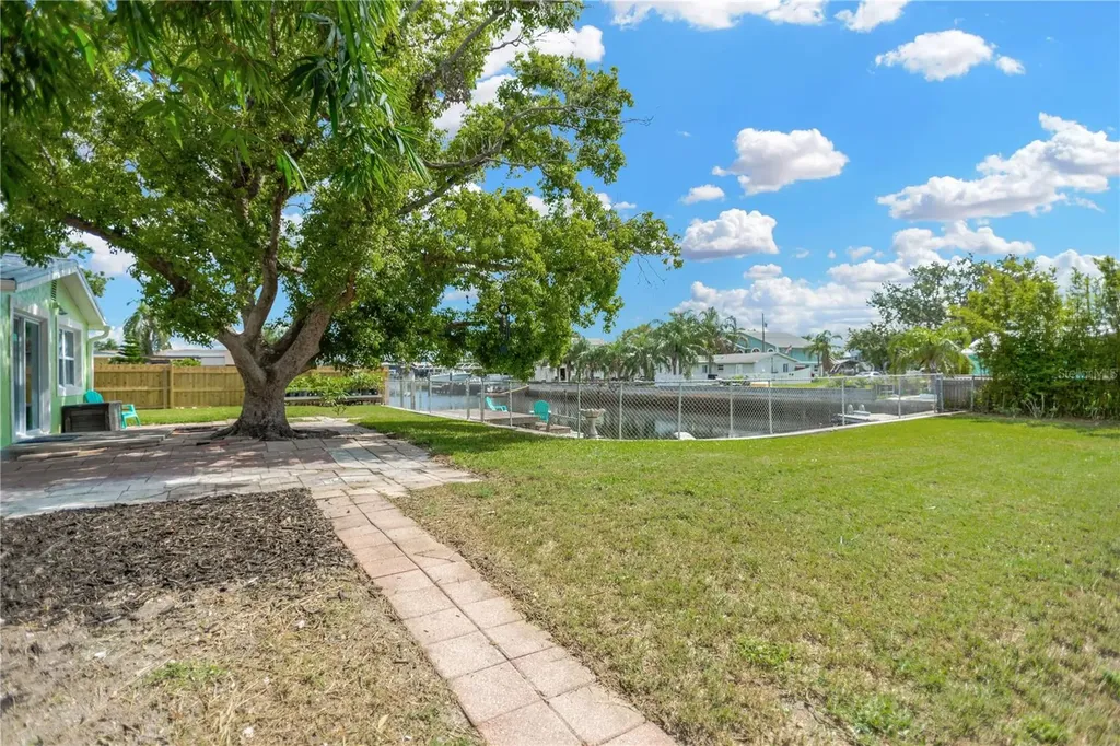 13724 Cox Avenue Hudson FL 34667