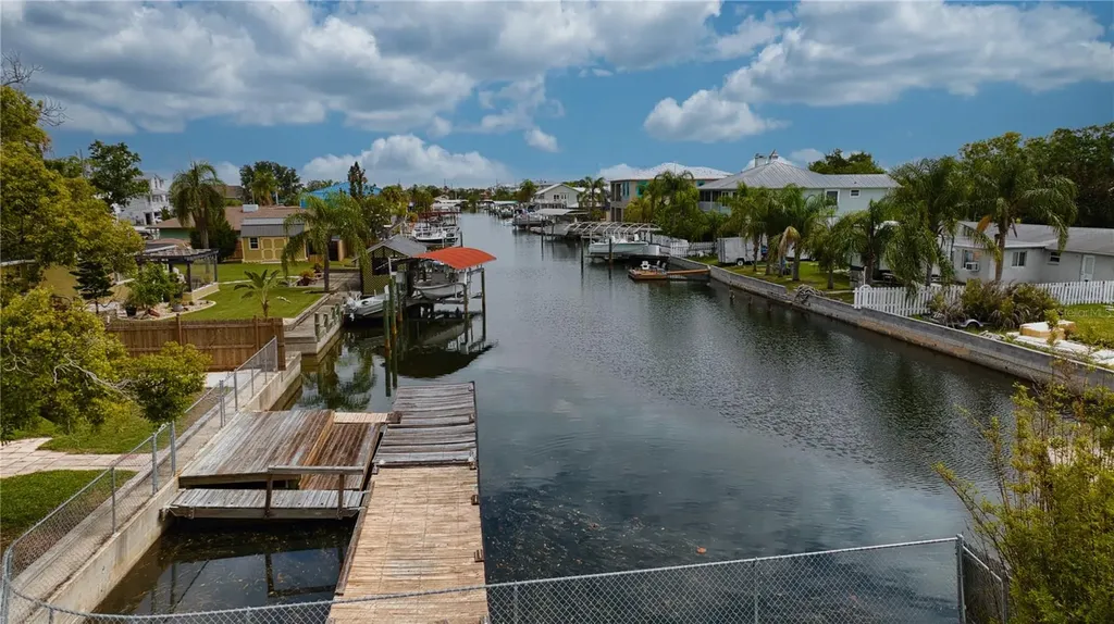 13724 Cox Avenue Hudson FL 34667
