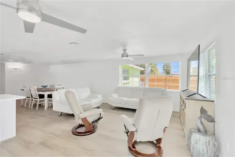 13724 Cox Avenue Hudson FL 34667