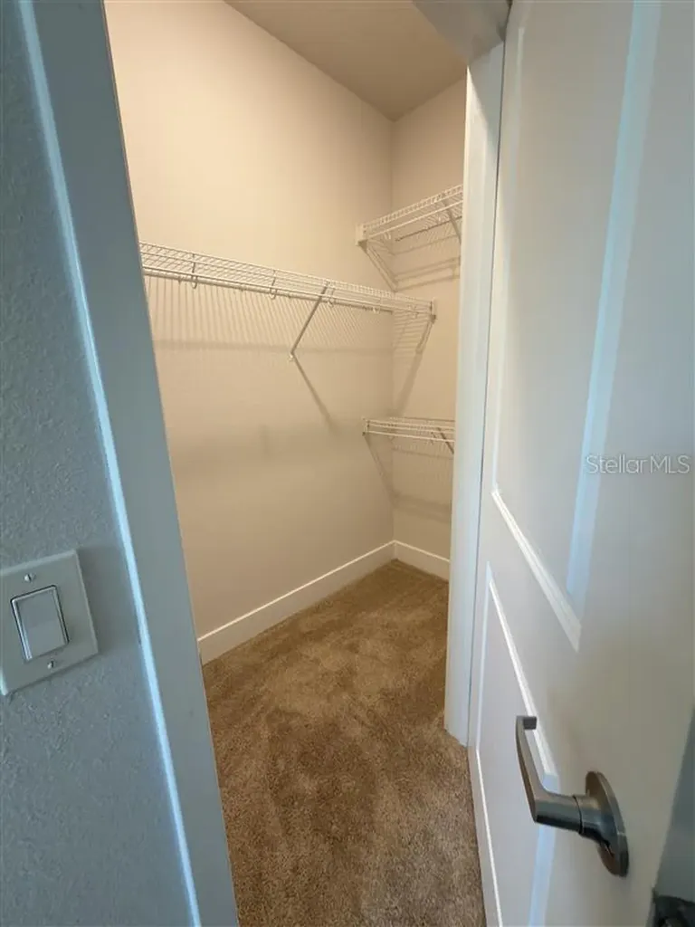541 Academy Drive Kissimmee FL 34744