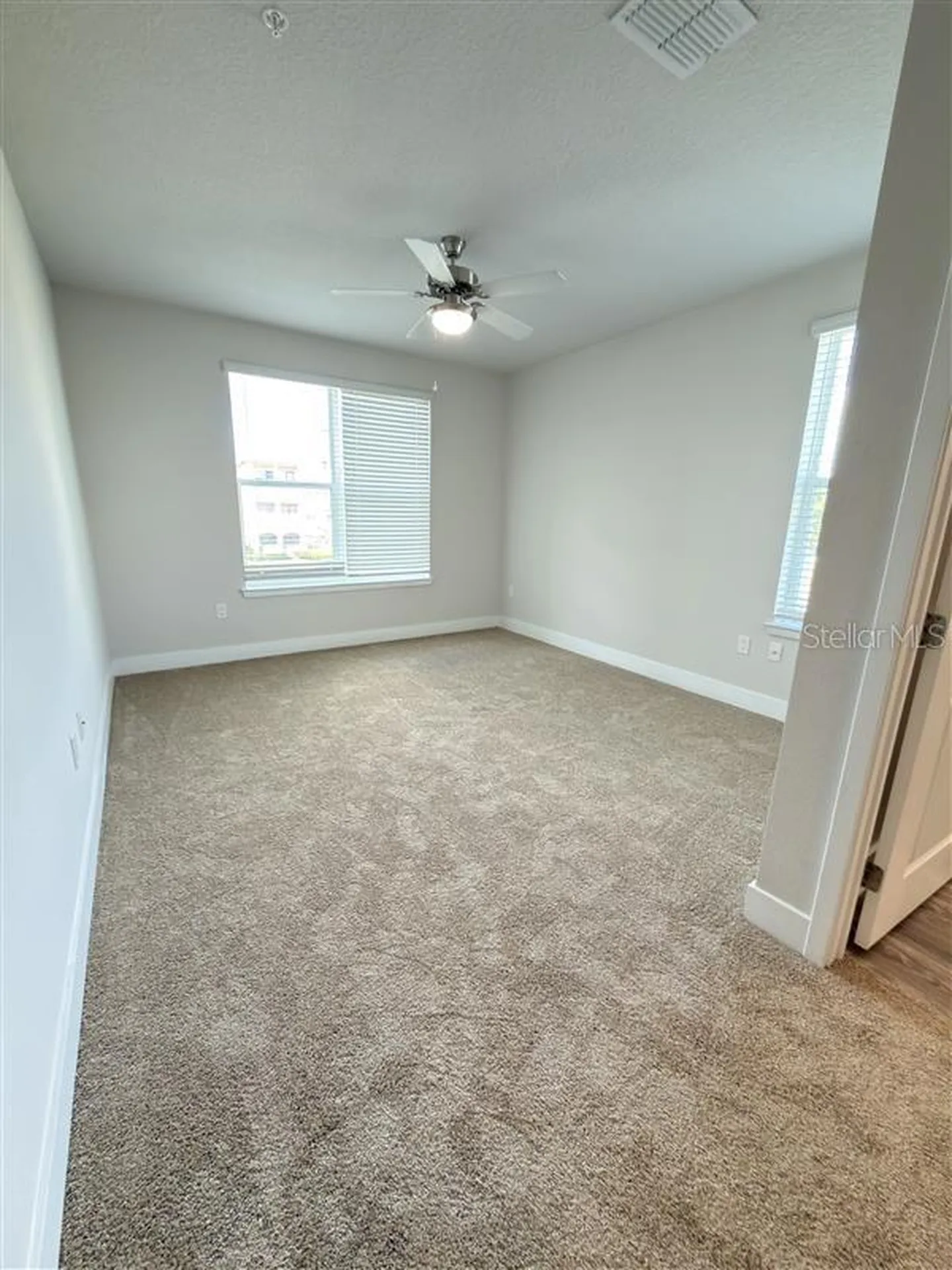 541 Academy Drive Kissimmee FL 34744