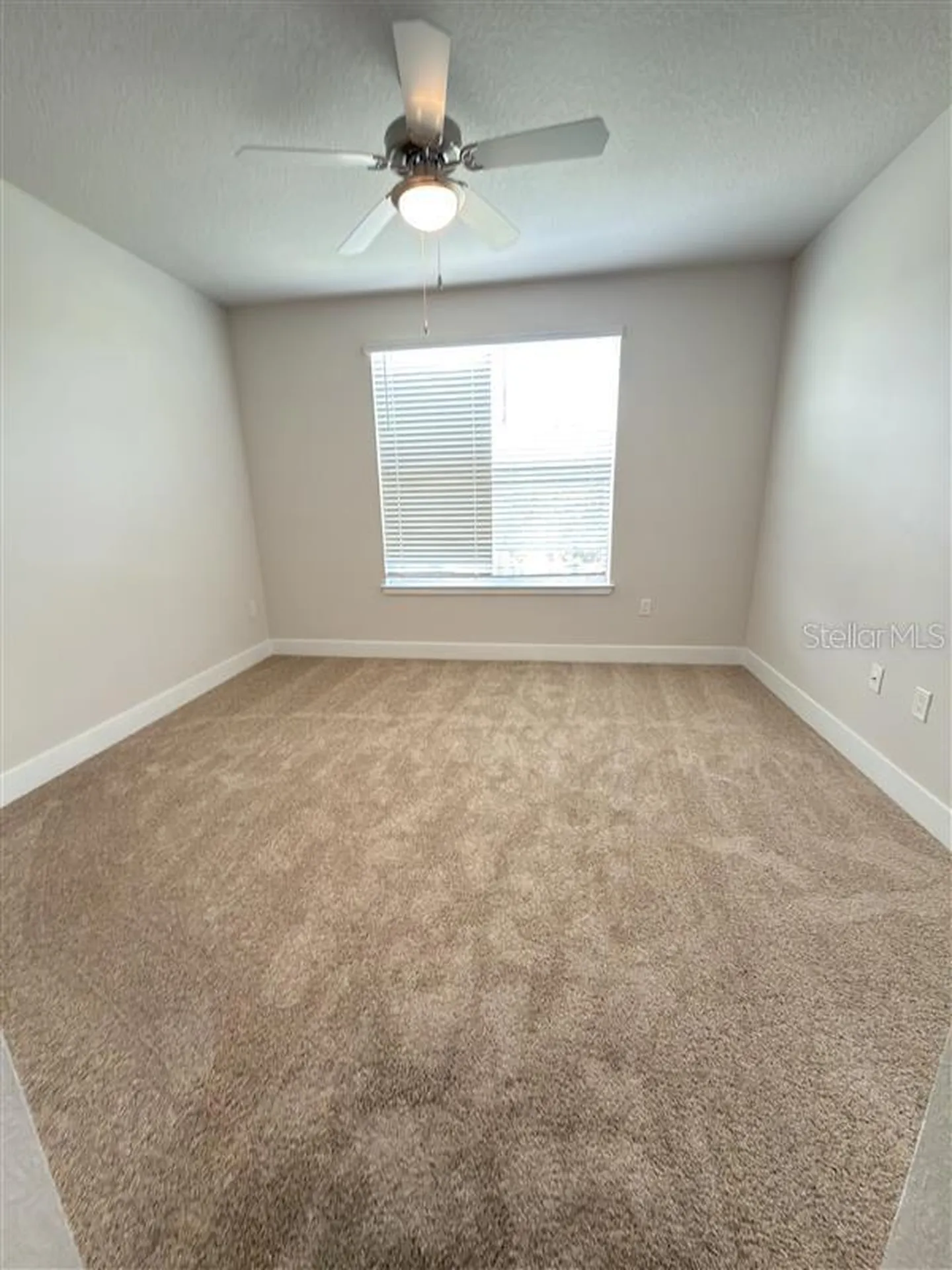 541 Academy Drive Kissimmee FL 34744