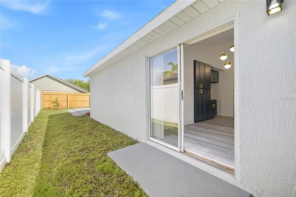 8312 Fort Clinch Avenue Orlando FL 32822