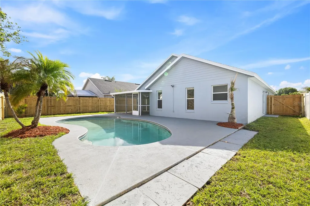 8312 Fort Clinch Avenue Orlando FL 32822