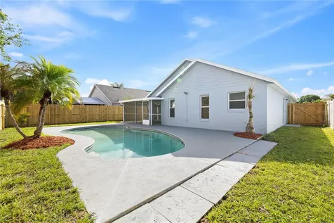 8312 Fort Clinch Avenue Orlando FL 32822