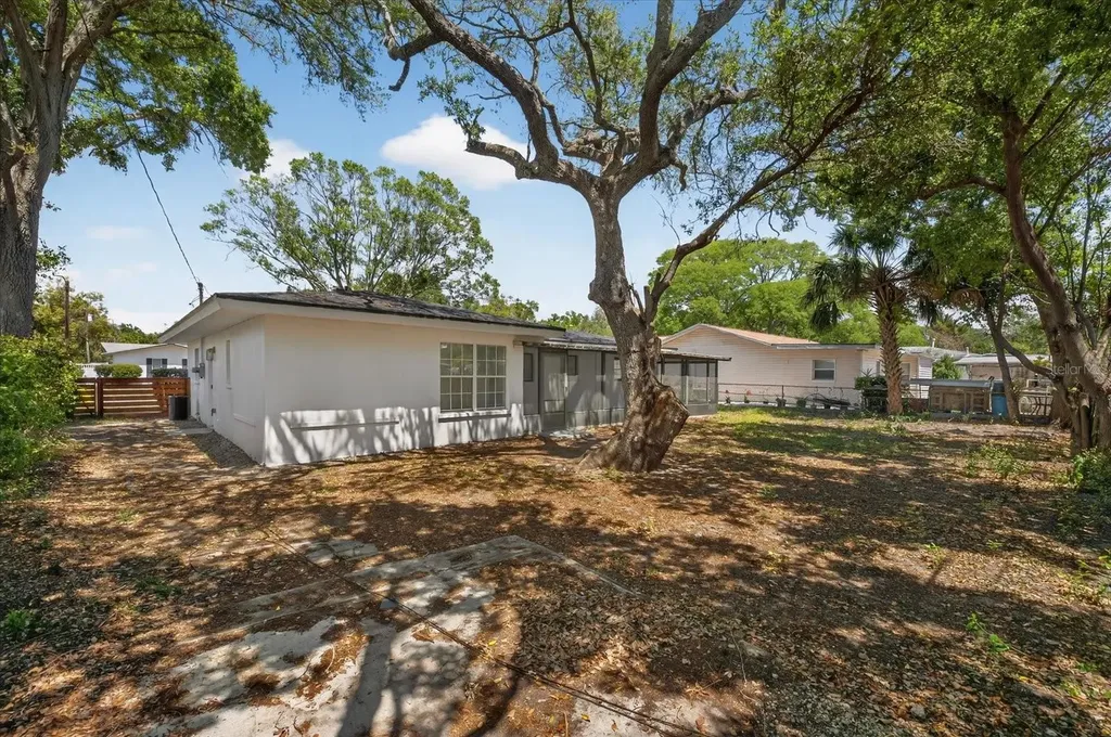 1465 Parkwood Street Clearwater FL 33755