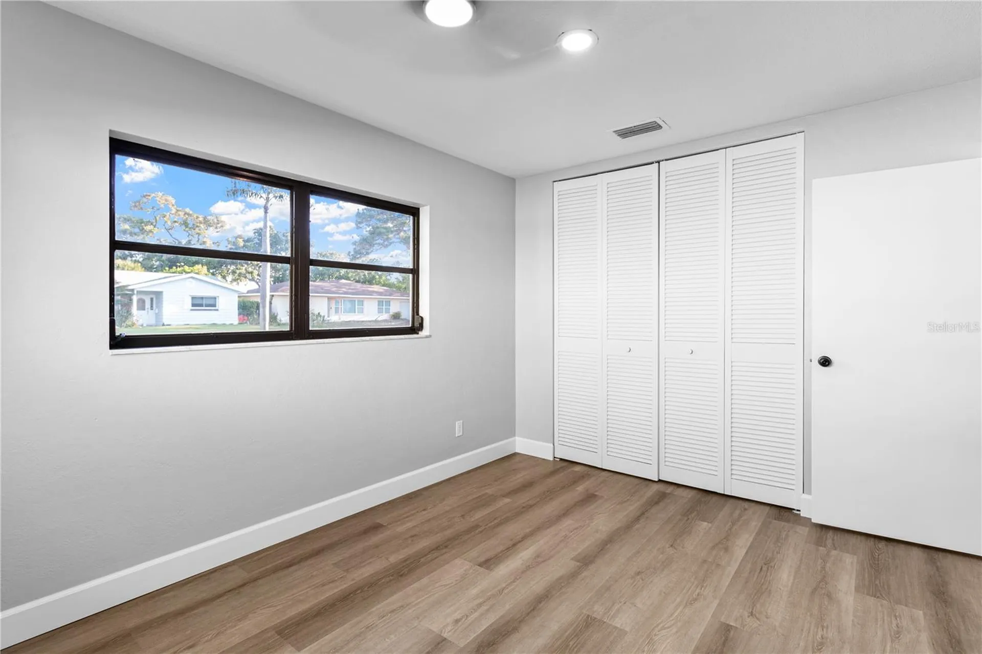 2554 68th Avenue S St Petersburg FL 33712