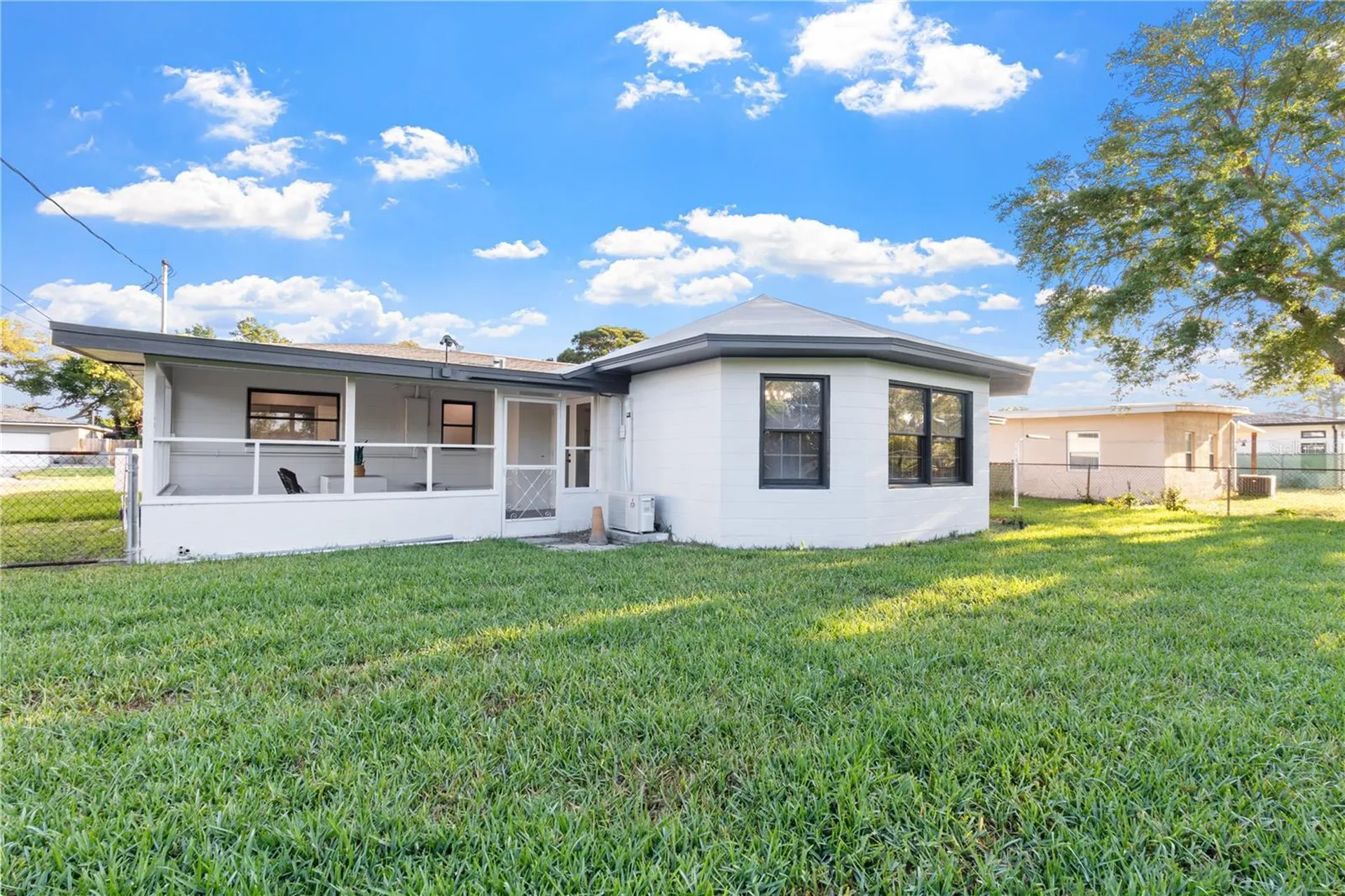 2554 68th Avenue S St Petersburg FL 33712