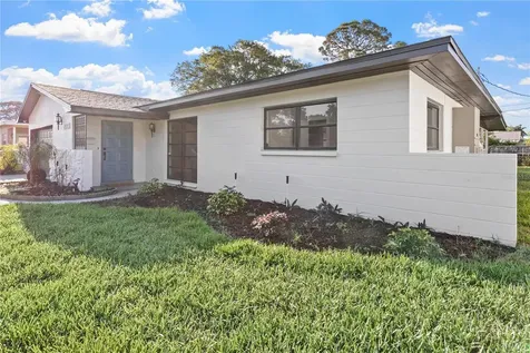 2554 68th Avenue S St Petersburg FL 33712