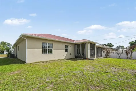 700 Cleaves Street SE Palm Bay FL 32909