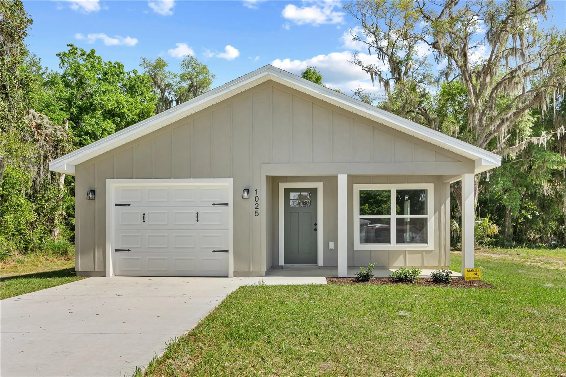 1025 Cr 452a Lake Panasoffkee FL 33538