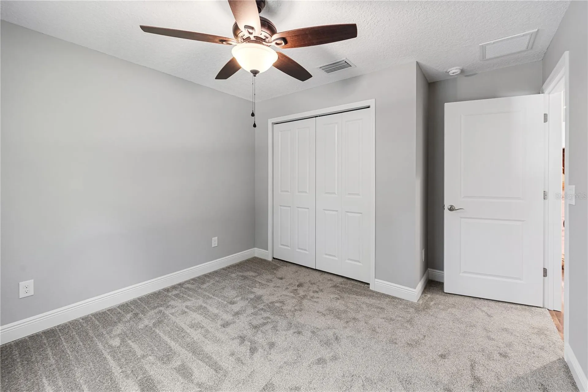 1025 Cr 452a Lake Panasoffkee FL 33538