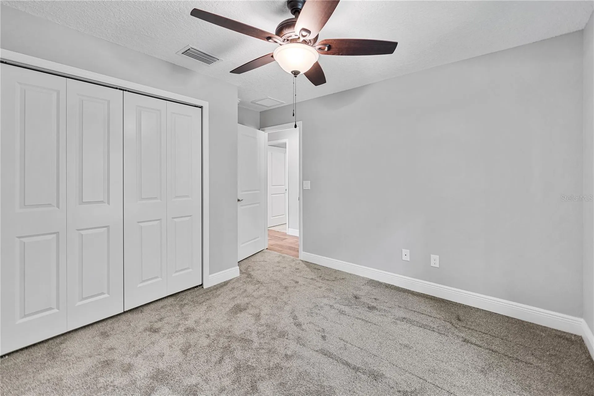 1025 Cr 452a Lake Panasoffkee FL 33538
