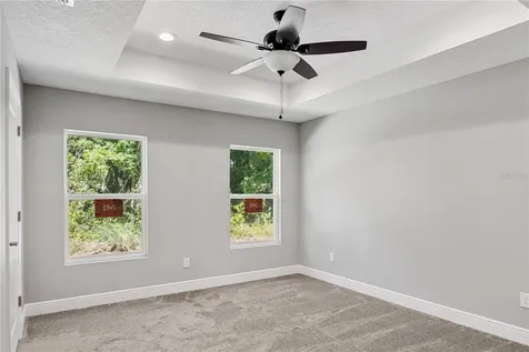 1025 Cr 452a Lake Panasoffkee FL 33538