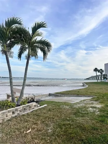 868 Bayway Boulevard Clearwater Beach FL 33767