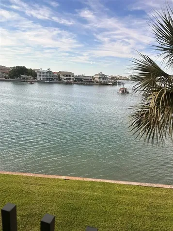 868 Bayway Boulevard Clearwater Beach FL 33767