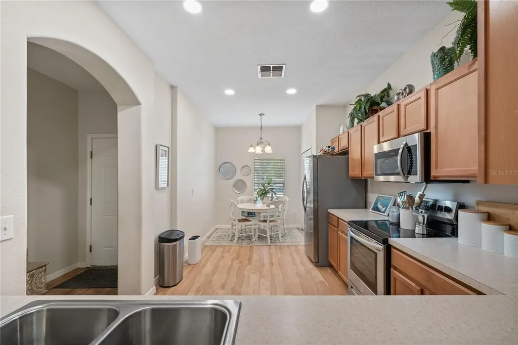 2349 Willimette Drive Wesley Chapel FL 33543