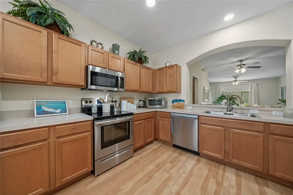 2349 Willimette Drive Wesley Chapel FL 33543