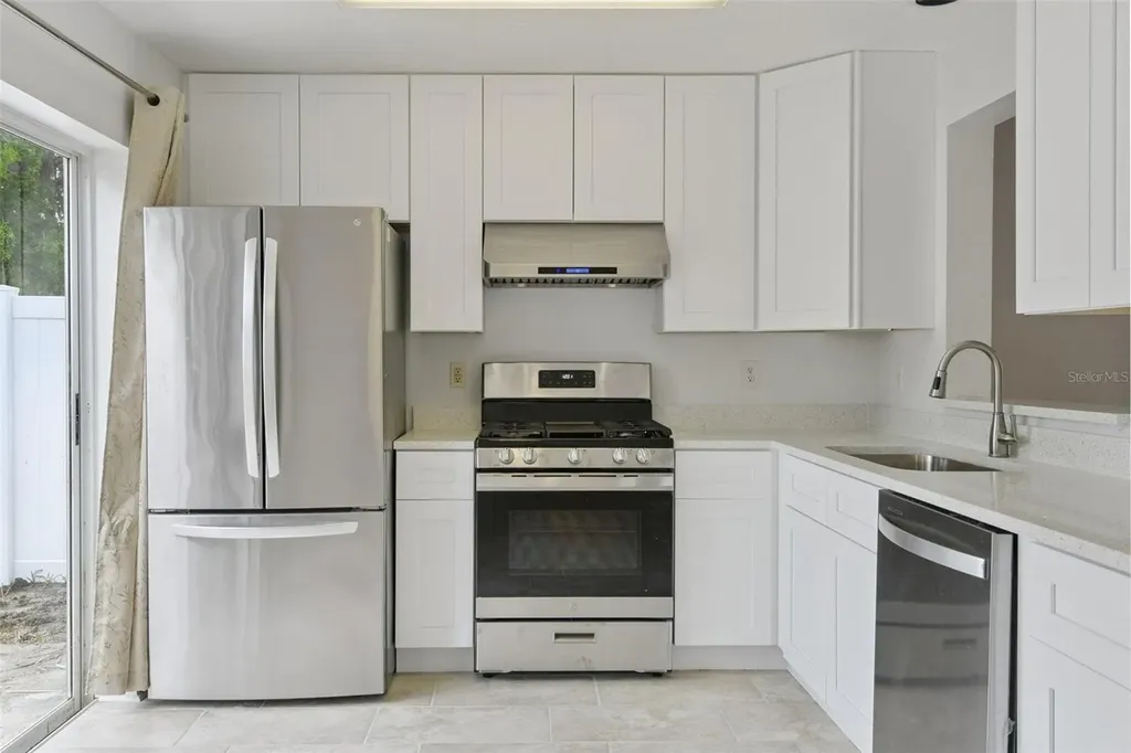 5609 Tanagergrove Way Lithia FL 33547