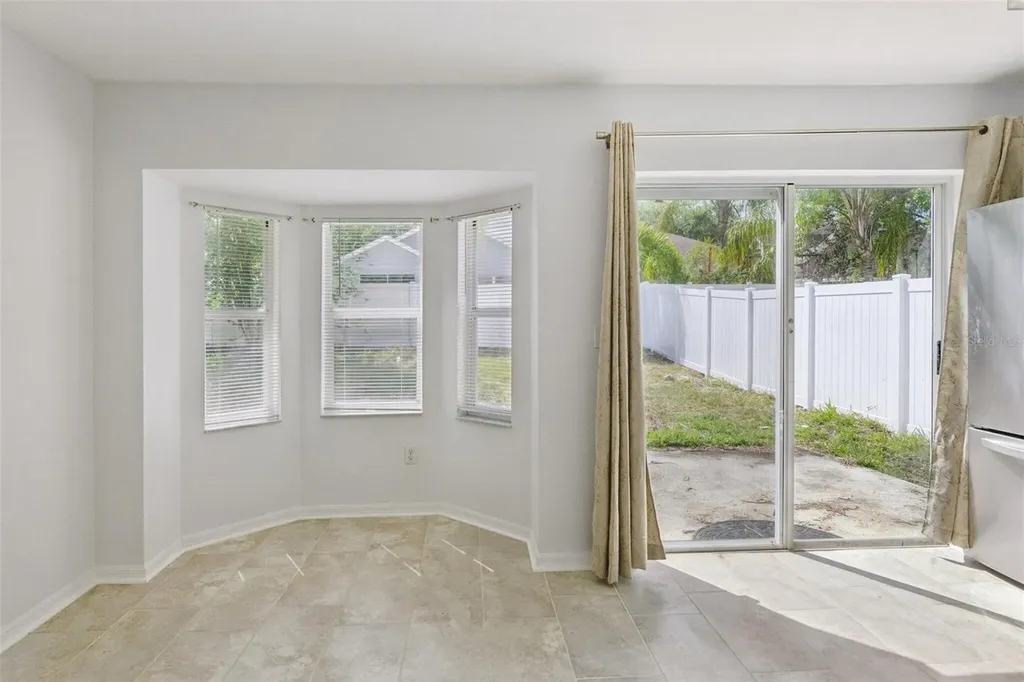 5609 Tanagergrove Way Lithia FL 33547