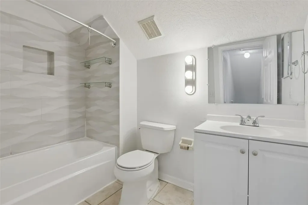 5609 Tanagergrove Way Lithia FL 33547