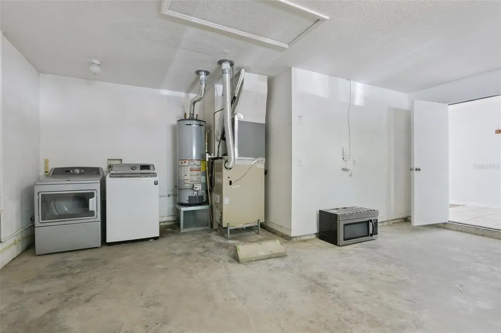 5609 Tanagergrove Way Lithia FL 33547