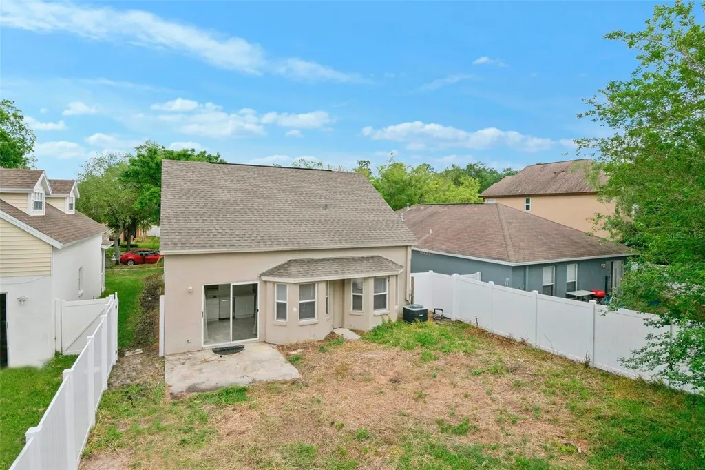 5609 Tanagergrove Way Lithia FL 33547