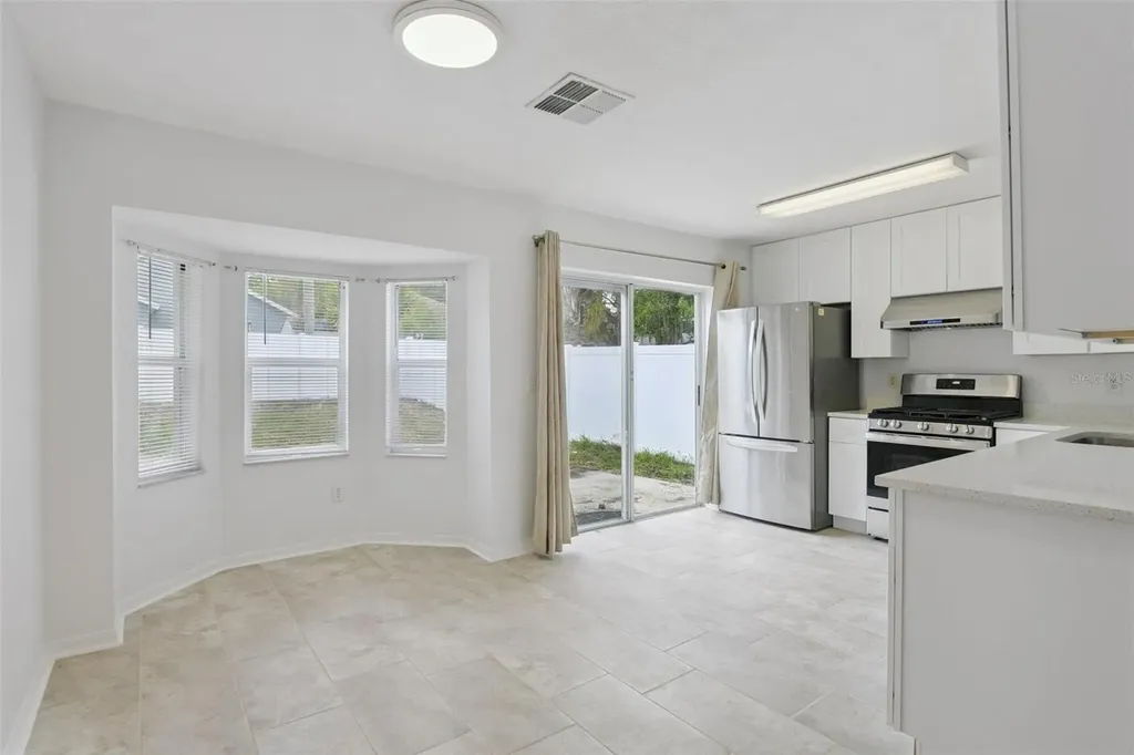5609 Tanagergrove Way Lithia FL 33547
