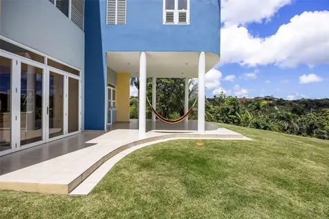 #70 Calle Maga Toa Alta PR 00953