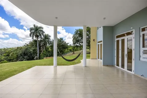 #70 Calle Maga Toa Alta PR 00953