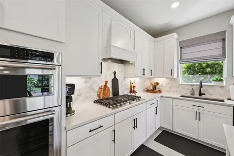 10004 Coral Shore Drive Englewood FL 34223