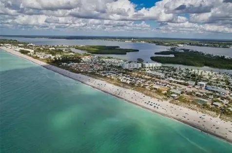 10004 Coral Shore Drive Englewood FL 34223