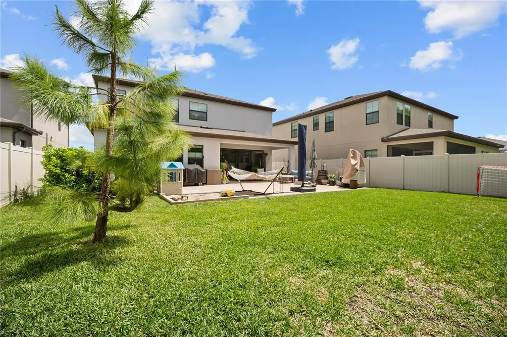 14734 Horse Trot Road Lithia FL 33547