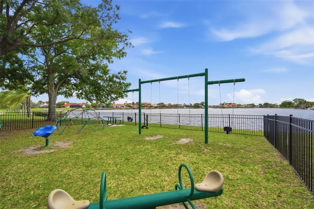 6229 Bayside Key Drive Tampa FL 33615